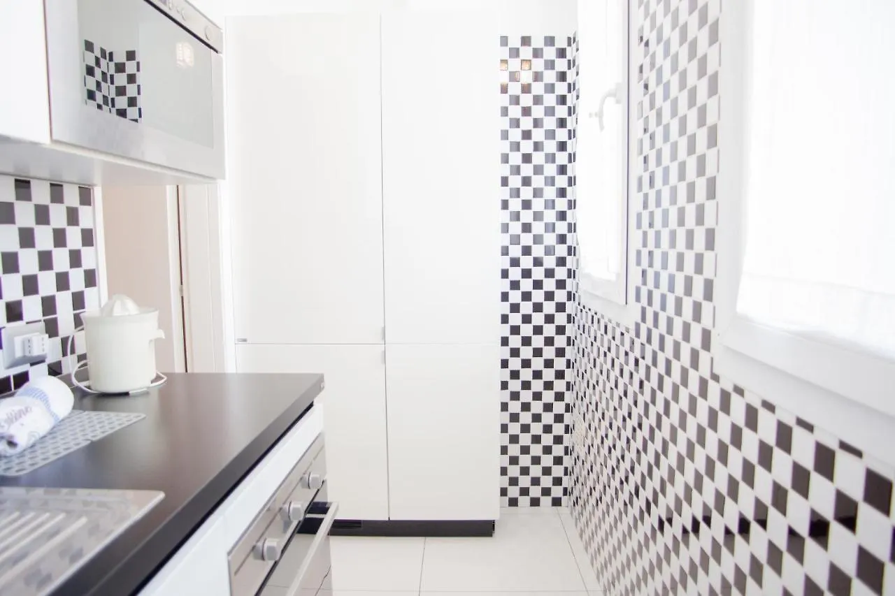 Lambrate Elegant Bright Apartment Milan