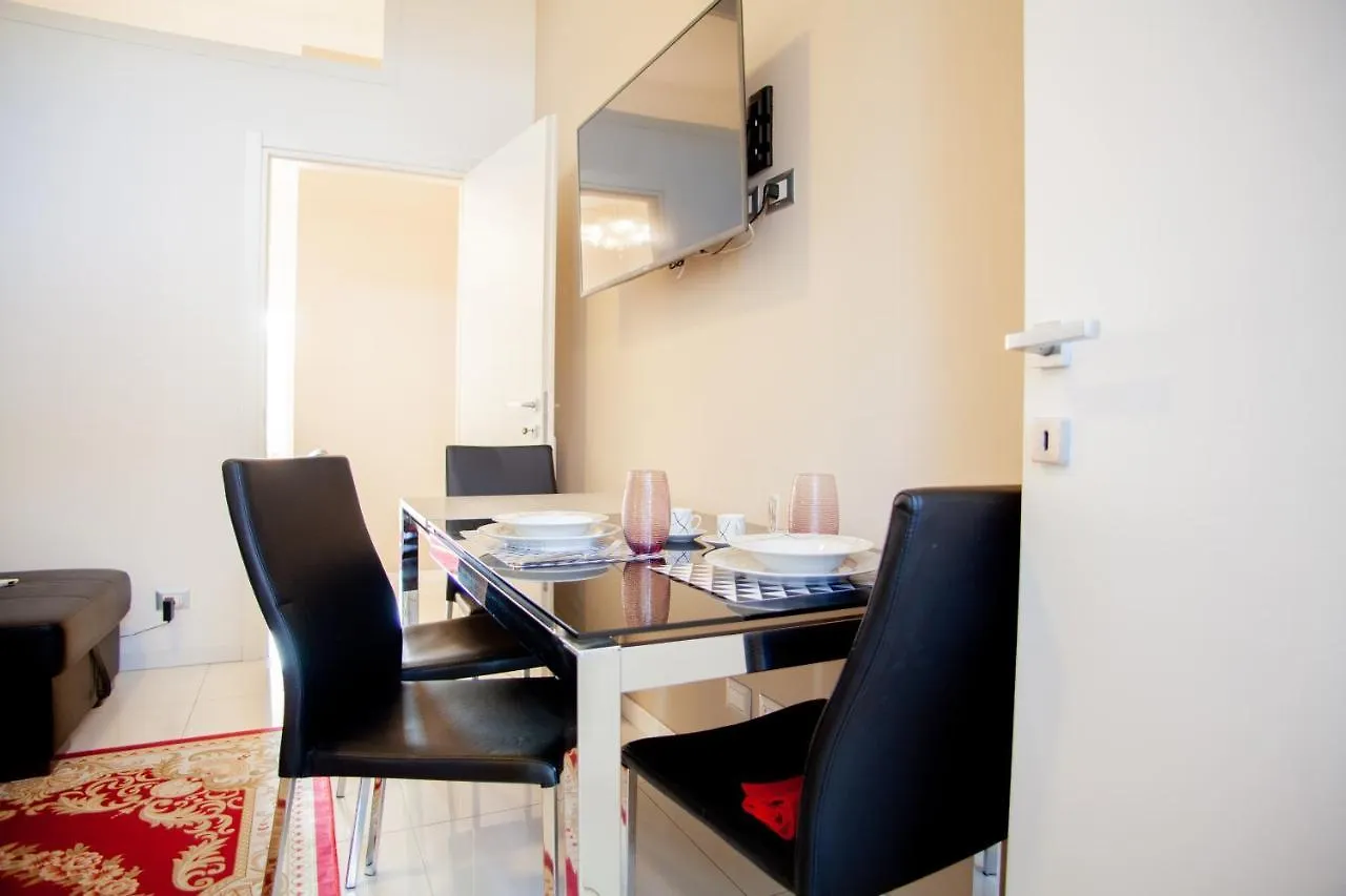 Lambrate Elegant Bright Apartment Milan